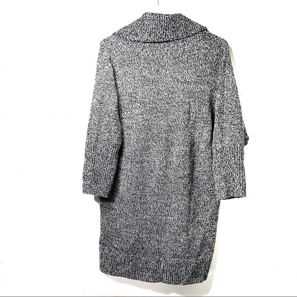 Express Women’s Sweater - Picture 5 of 5